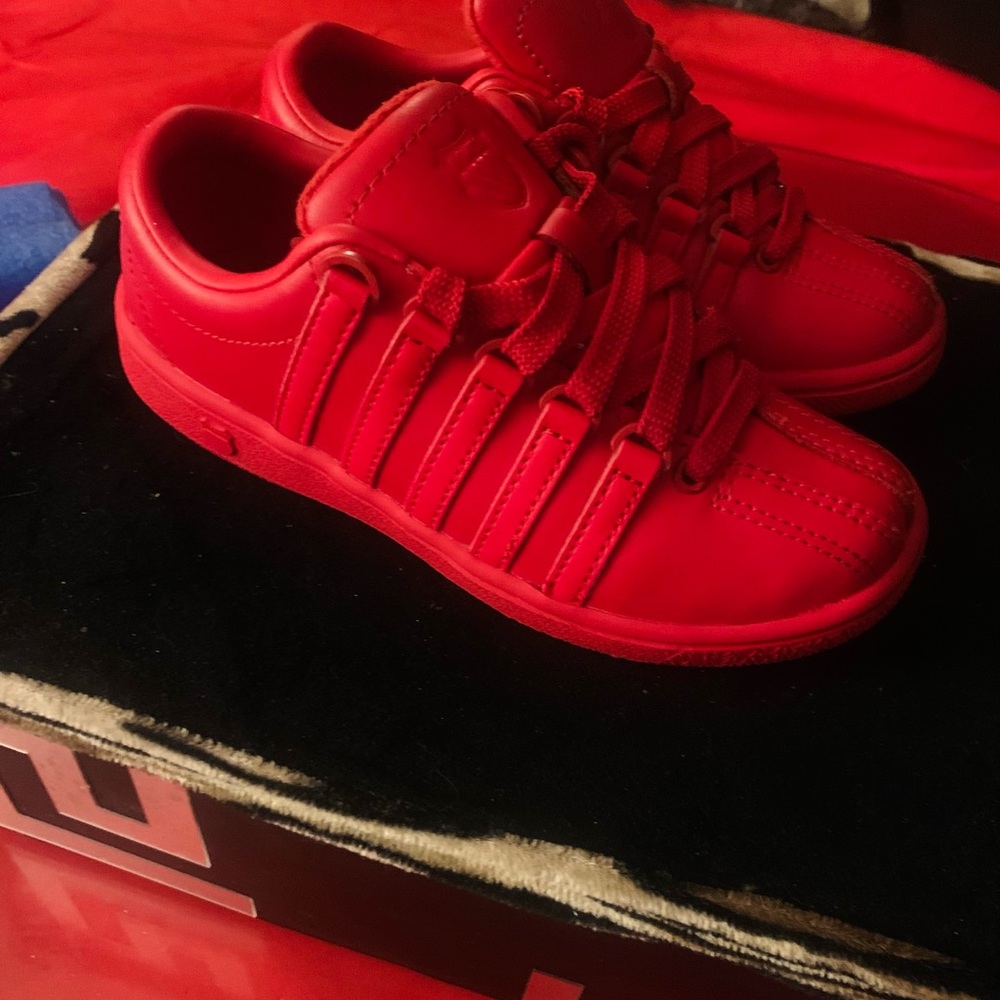 Used maybe two times basically new excellent condition
